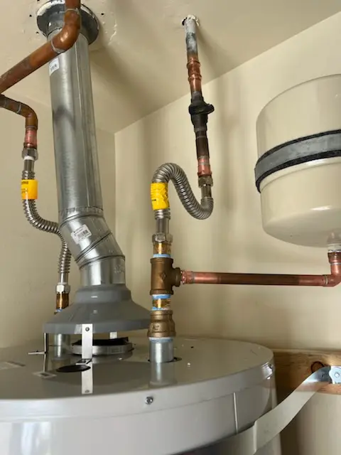 Water heater installation and plumbing repair in North Broadway